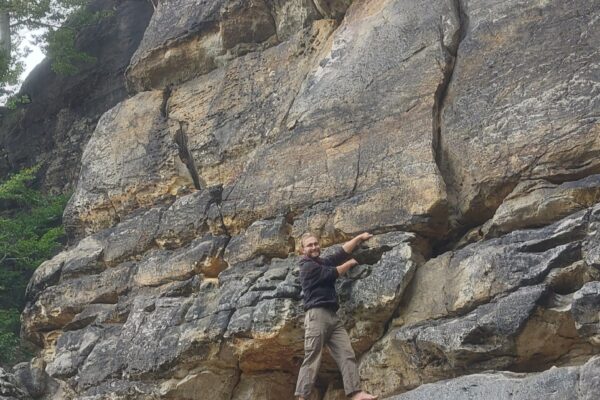Sandstone Trail Barefoot